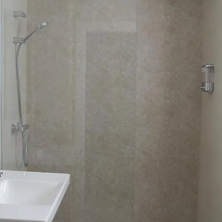 ゲストハウス Onteniente