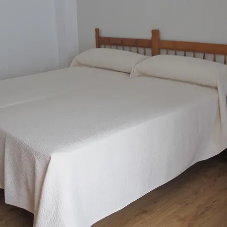 ゲストハウス Onteniente 3*